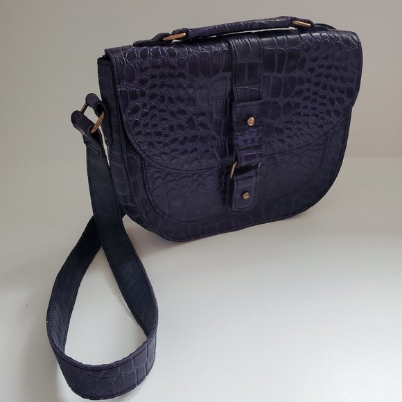 Chic Purple Crocodile-Embossed Women's Bag - Picture 2 of 16